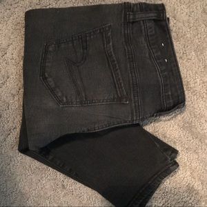 Black skinny jeans